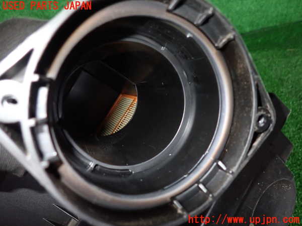 2UPJ-26542560]アウディ・TT クーペ(8JCDA)エアクリーナーボックス 中古_m0003.jpg