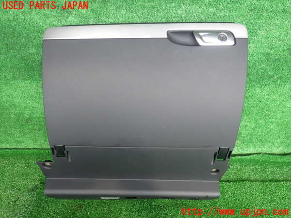 2UPJ-26547516]アウディ・TT クーペ(8JCDA)グローブボックス1 中古_m0001.jpg