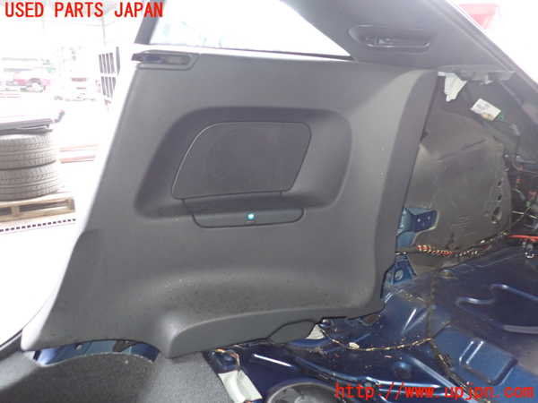 2UPJ-26547675]アウディ・TT クーペ(8JCDA)右リアピラートリム 中古_m0003.jpg