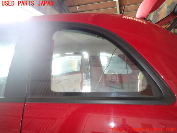 5UPJ-26551382]フィアット・500(31209)左クォーターガラス  (43R-001583)  中古_m0001.jpg