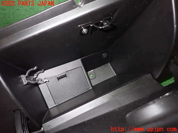 1UPJ-26557516]フィアット・500(31209)グローブボックス1 中古_m0005.jpg