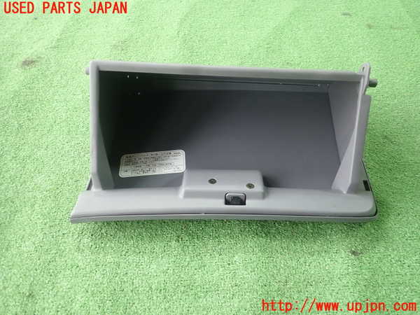 1UPJ-26567516]スカイライン(HR34)グローブボックス1 中古_m0002.jpg