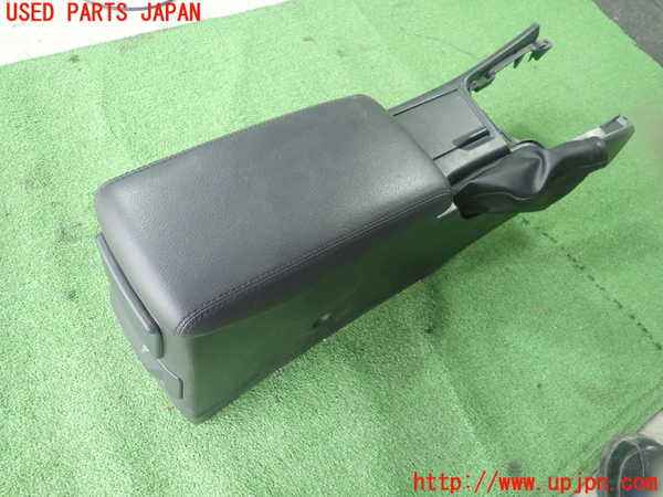 5UPJ-26567540]スカイライン(HR34)センターコンソール 中古_m0003.jpg
