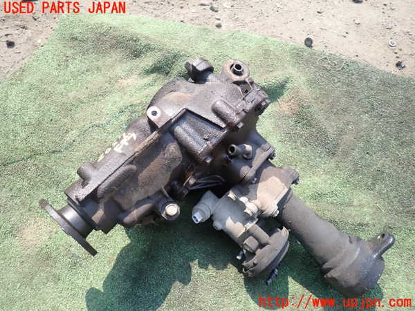 5UPJ-26574350]ハイラックスサーフ(RZN185W)フロントデフ 中古_m0001.jpg
