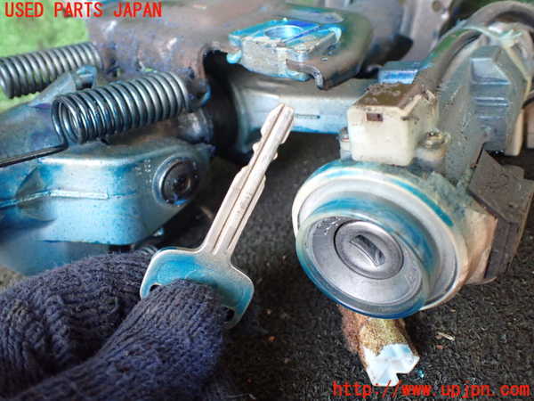 5UPJ-26574260]ハイラックスサーフ(RZN185W)ステアリングシャフト 中古_m0002.jpg