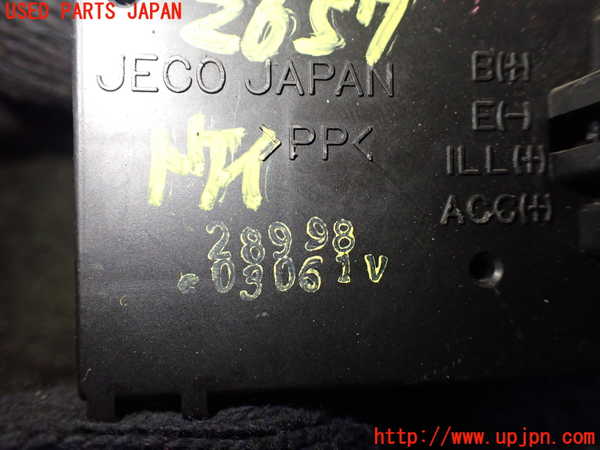 5UPJ-26577850]ハイラックスサーフ(RZN185W)時計 中古_m0003.jpg