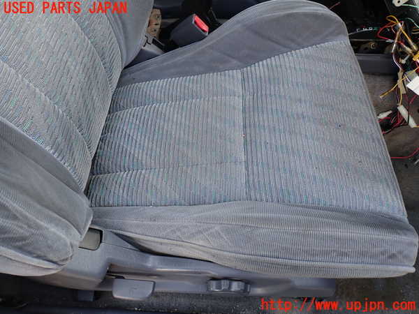 5UPJ-26577035]ハイラックスサーフ(RZN185W)運転席シート 中古_m0003.jpg