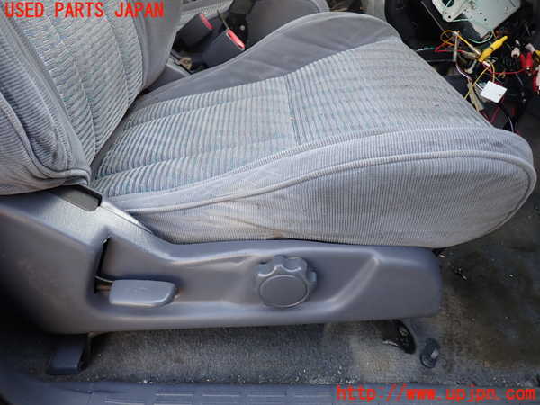5UPJ-26577035]ハイラックスサーフ(RZN185W)運転席シート 中古_m0004.jpg