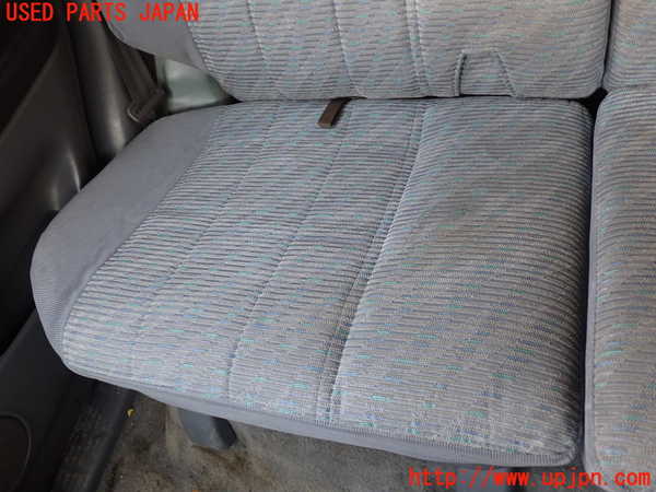 5UPJ-26577145]ハイラックスサーフ(RZN185W)右2列目シート 中古_m0003.jpg