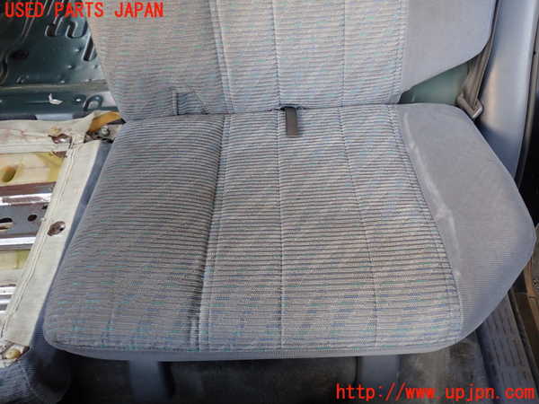 5UPJ-26577175]ハイラックスサーフ(RZN185W)左2列目シート 中古_m0003.jpg