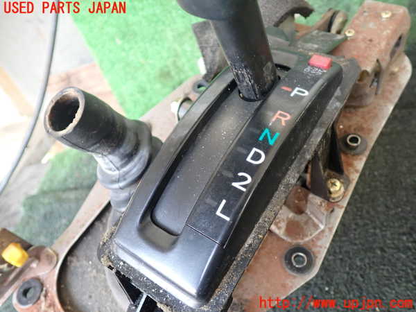 5UPJ-26577555]ハイラックスサーフ(RZN185W)ATシフトレバー 中古_m0002.jpg