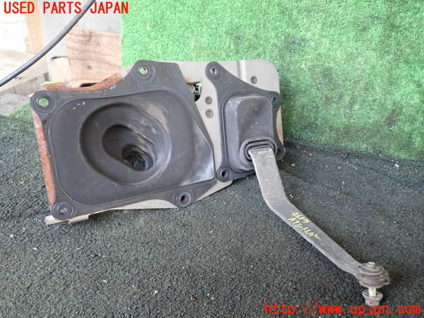 5UPJ-26577555]ハイラックスサーフ(RZN185W)ATシフトレバー 中古_m0004.jpg