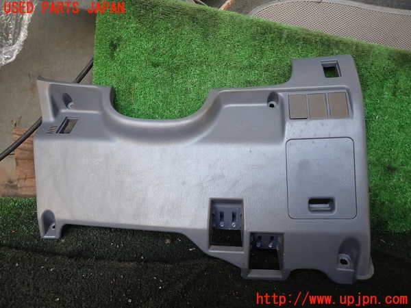 5UPJ-26577691]ハイラックスサーフ(RZN185W)内装トリム類1 中古_m0001.jpg