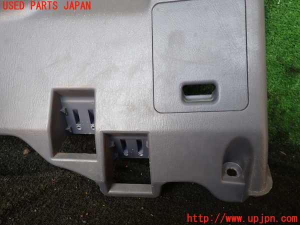 5UPJ-26577691]ハイラックスサーフ(RZN185W)内装トリム類1 中古_m0002.jpg
