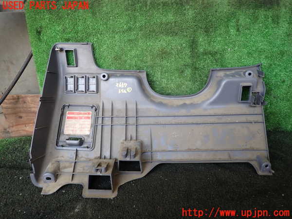 5UPJ-26577691]ハイラックスサーフ(RZN185W)内装トリム類1 中古_m0003.jpg
