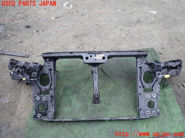 1UPJ-26581041]ポルシェ・カイエン GTS(9PAM4801G)コアサポート 中古_m0001.jpg