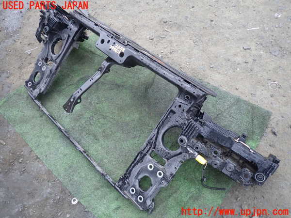 1UPJ-26581041]ポルシェ・カイエン GTS(9PAM4801G)コアサポート 中古_m0002.jpg