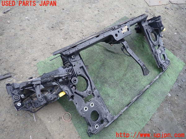 1UPJ-26581041]ポルシェ・カイエン GTS(9PAM4801G)コアサポート 中古_m0003.jpg