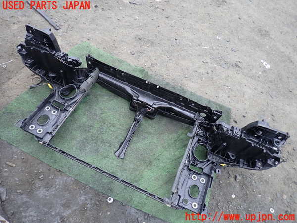 1UPJ-26581041]ポルシェ・カイエン GTS(9PAM4801G)コアサポート 中古_m0005.jpg