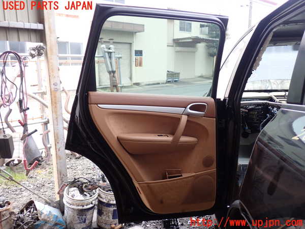 1UPJ-26581320]ポルシェ・カイエン GTS(9PAM4801G)左後ドア 43R-000023 中古_m0004.jpg