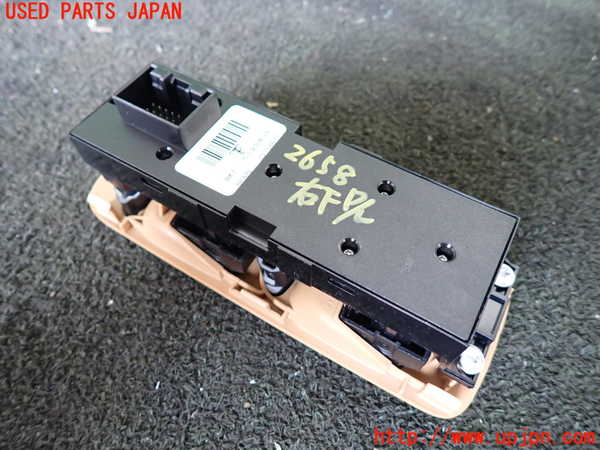 1UPJ-26586240]ポルシェ・カイエン GTS(9PAM4801G)右前パワーウィンドウスイッチ 中古_m0002.jpg