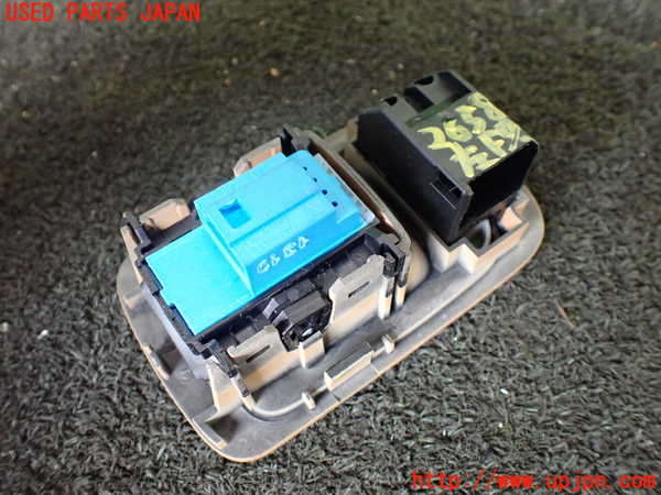 1UPJ-26586245]ポルシェ・カイエン GTS(9PAM4801G)左前パワーウィンドウスイッチ 中古_m0003.jpg