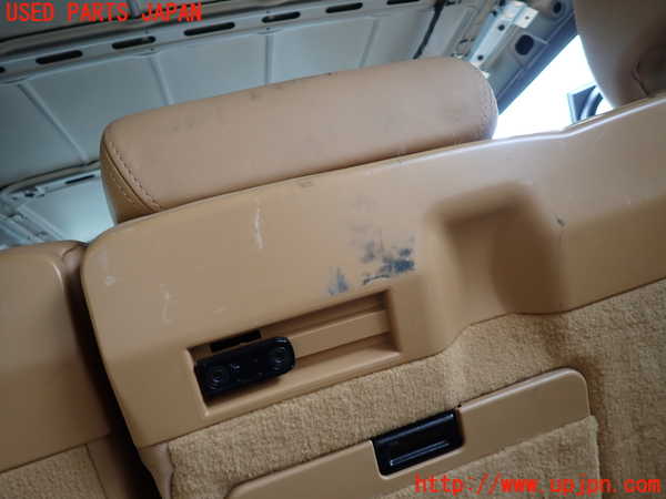 1UPJ-26587385]ポルシェ・カイエン GTS(9PAM4801G)リアシート 中古_m0005.jpg