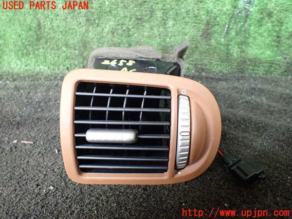 1UPJ-26587526]ポルシェ・カイエン GTS(9PAM4801G)エアコン吹き出し口1 (右) 中古_m0001.jpg