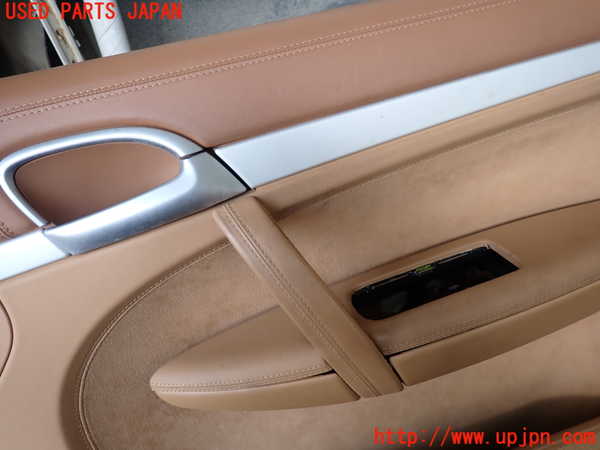 1UPJ-26581234]ポルシェ・カイエン GTS(9PAM4801G)右前ドア内張り 中古_m0003.jpg