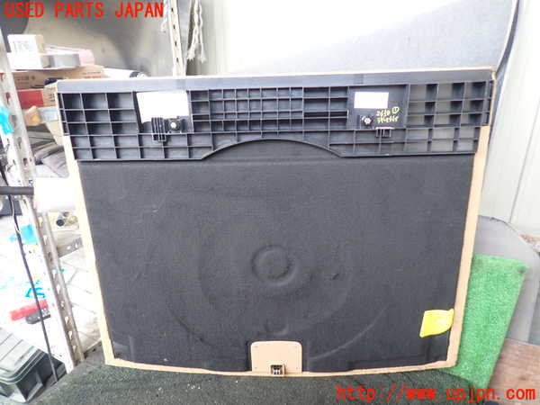 1UPJ-26587771]ポルシェ・カイエン GTS(9PAM4801G)ラゲッジトレイ1 中古_m0002.jpg
