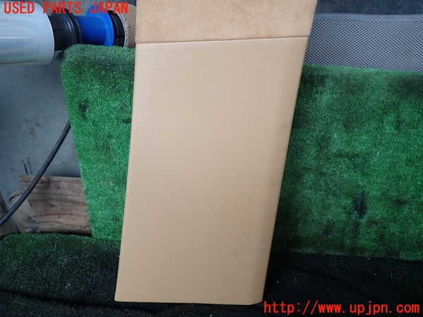 1UPJ-26587665]ポルシェ・カイエン GTS(9PAM4801G)右センターピラートリム 中古_m0003.jpg