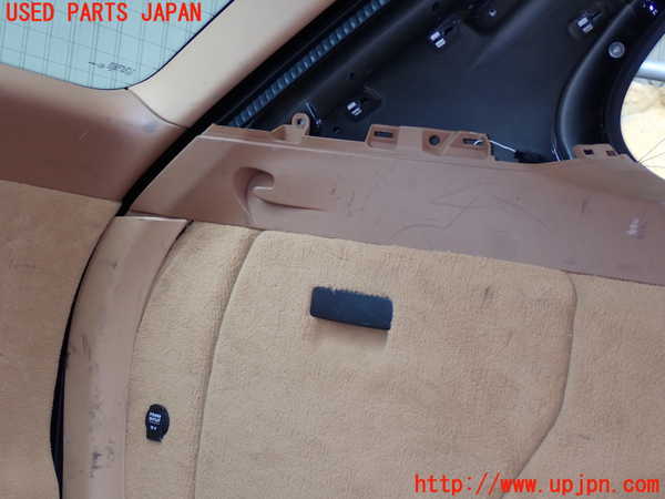 1UPJ-26587680]ポルシェ・カイエン GTS(9PAM4801G)左リアピラートリム 中古_m0002.jpg