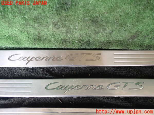 1UPJ-26587740]ポルシェ・カイエン GTS(9PAM4801G)スカッフプレート 中古_m0002.jpg