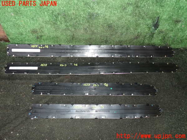 1UPJ-26587740]ポルシェ・カイエン GTS(9PAM4801G)スカッフプレート 中古_m0003.jpg