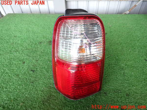 2UPJ-26611536]ハイラックスサーフ(RZN185W)左テールランプ 中古_m0001.jpg