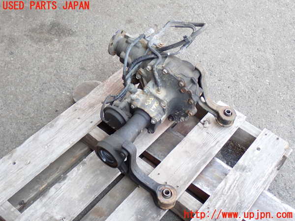 2UPJ-26614350]ハイラックスサーフ(RZN185W)フロントデフ 中古_m0003.jpg