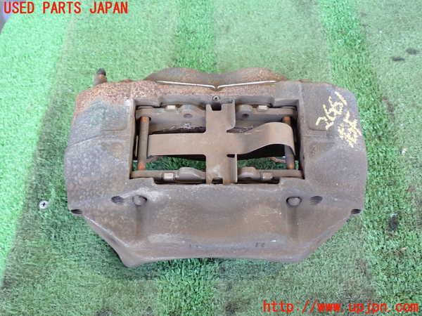 5UPJ-26614080]ハイラックスサーフ(RZN185W)右フロントキャリパー 中古_m0001.jpg