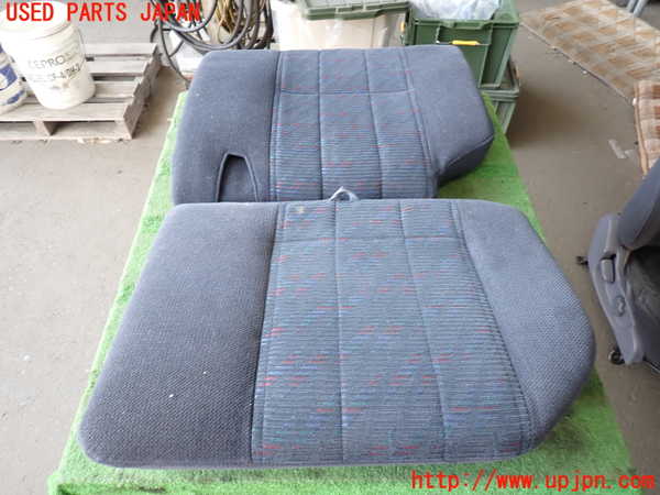 5UPJ-26617435]ハイラックスサーフ(RZN185W)左リアシート 中古_m0001.jpg