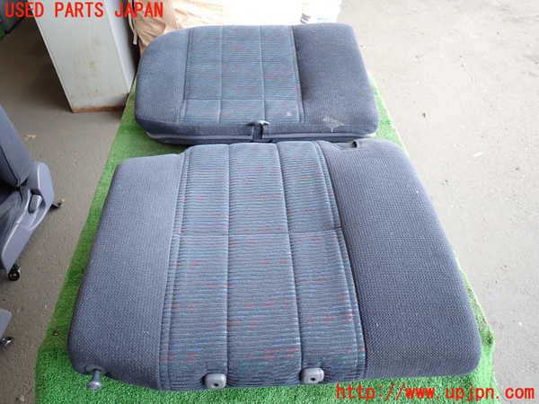 5UPJ-26617435]ハイラックスサーフ(RZN185W)左リアシート 中古_m0002.jpg