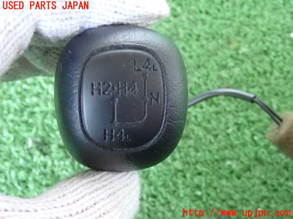 5UPJ-26617570]ハイラックスサーフ(RZN185W)シフトノブ 中古_m0001.jpg