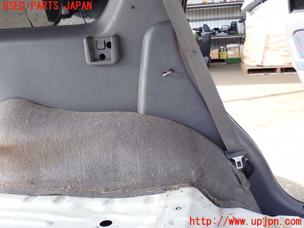 2UPJ-26617680]ハイラックスサーフ(RZN185W)左リアピラートリム 【ジャンク品】 中古_m0004.jpg