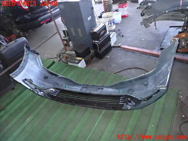 2UPJ-26621010]プリウス(ZVW60)フロントバンパー 中古_m0005.jpg