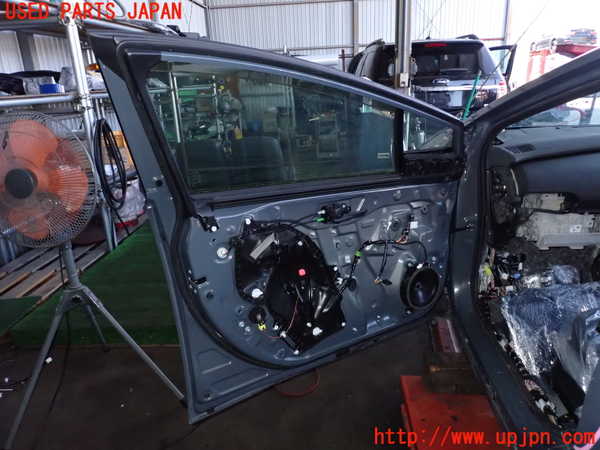 2UPJ-26621260]プリウス(ZVW60)左前ドア (43R-00033) 中古_m0005.jpg