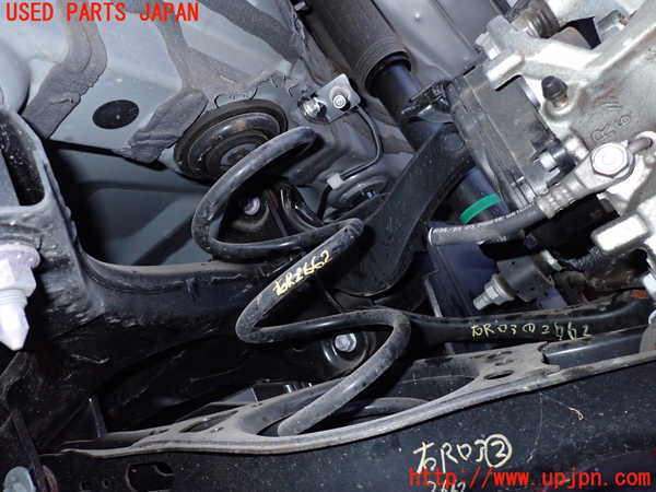 2UPJ-26625100]プリウス(ZVW60)右リアスプリング 中古_m0001.jpg