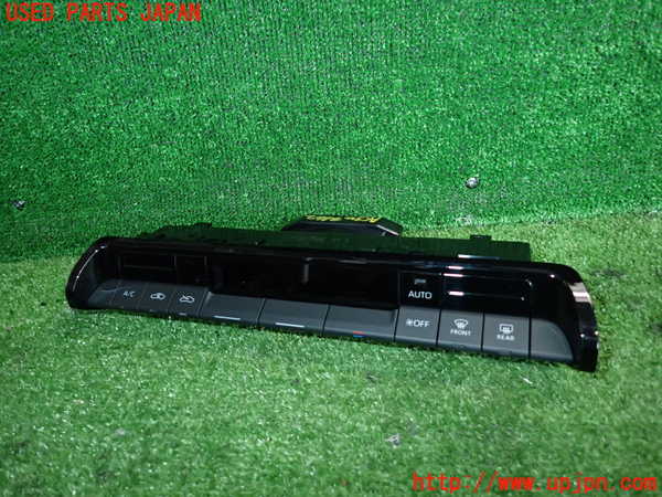 2UPJ-26626066]プリウス(ZVW60)エアコンスイッチ1 中古_m0001.jpg