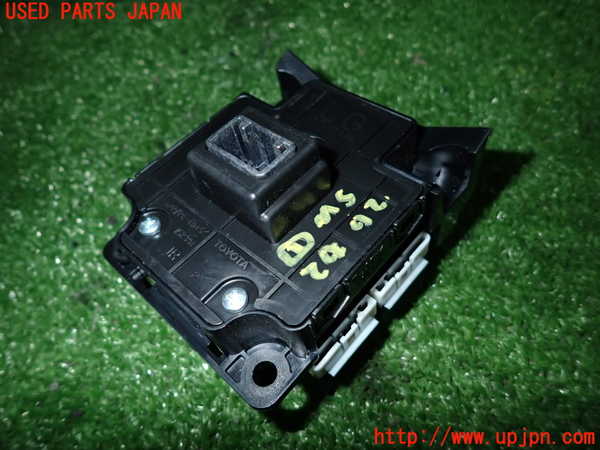 2UPJ-26626306]プリウス(ZVW60)スイッチ1 (DRIVE MODE) 中古_m0002.jpg