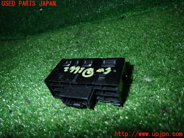 5UPJ-26626307]プリウス(ZVW60)スイッチ2 (ODO TRIP) 中古_m0002.jpg