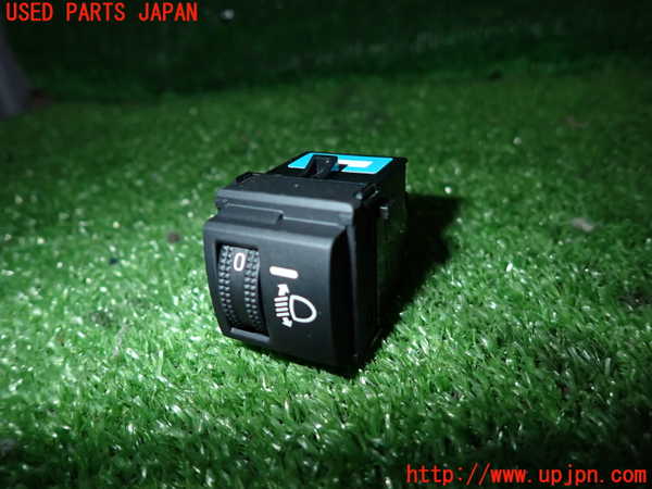 2UPJ-26626308]プリウス(ZVW60)スイッチ3 (ヘッドライトレベライザー) 中古_m0001.jpg