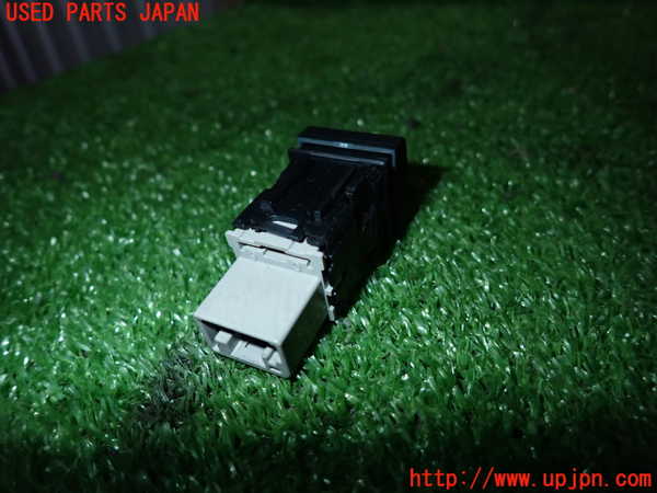 2UPJ-26626310]プリウス(ZVW60)スイッチ5 (オートヘッドライト) 中古_m0002.jpg
