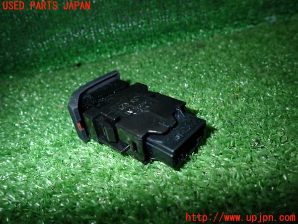2UPJ-26626290]プリウス(ZVW60)ハザードスイッチ 中古_m0002.jpg